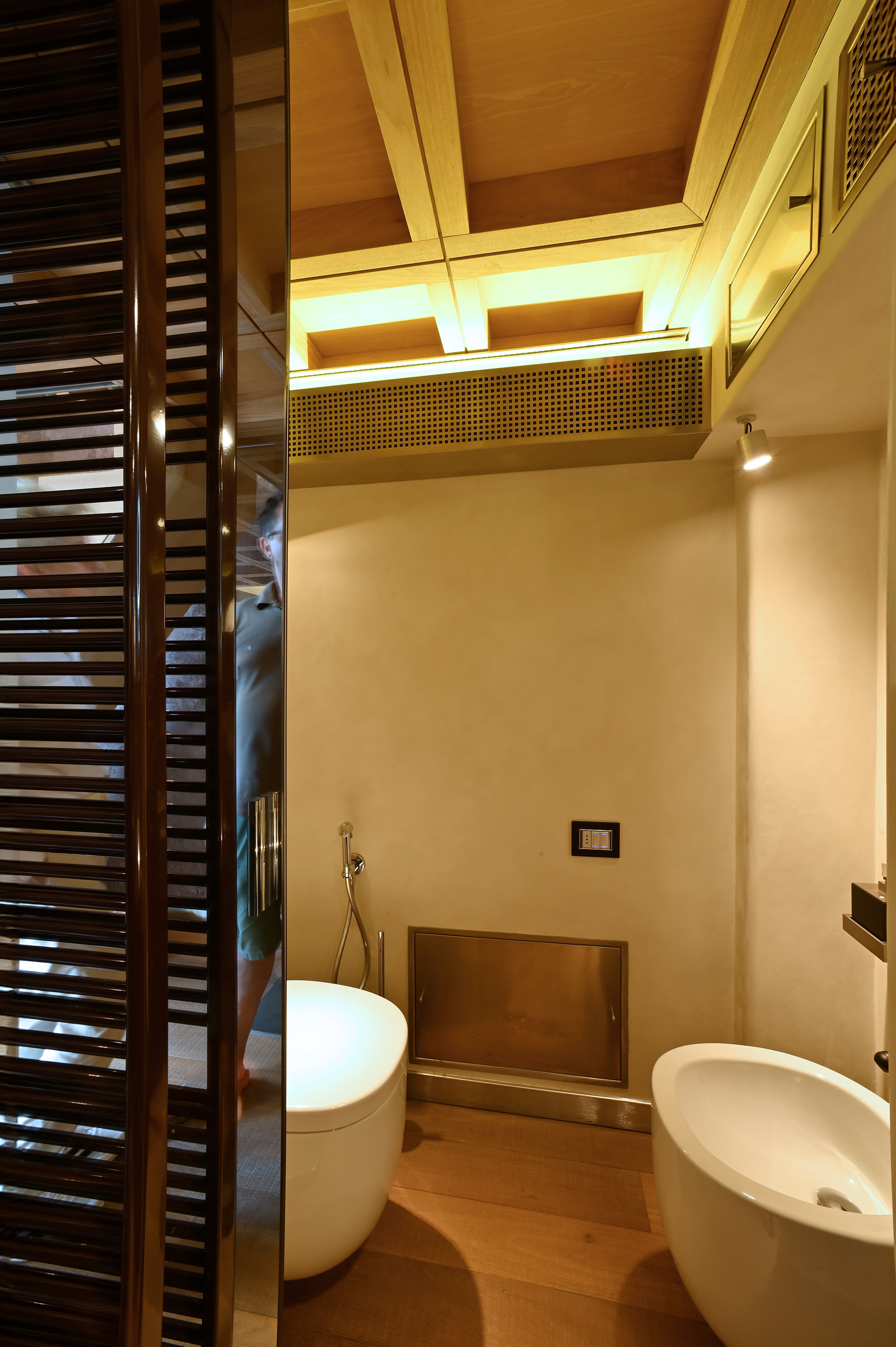 Bagno con doccia vetrata